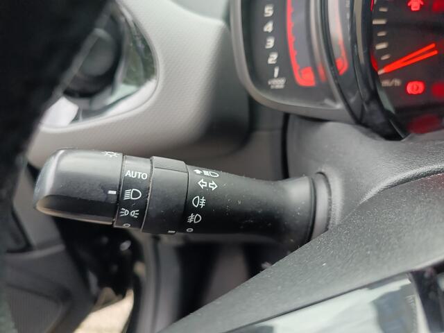 Peugeot 108 1.0 e-VTi Allure | BTW | Climate Controle | Camera | Apple Carplay |