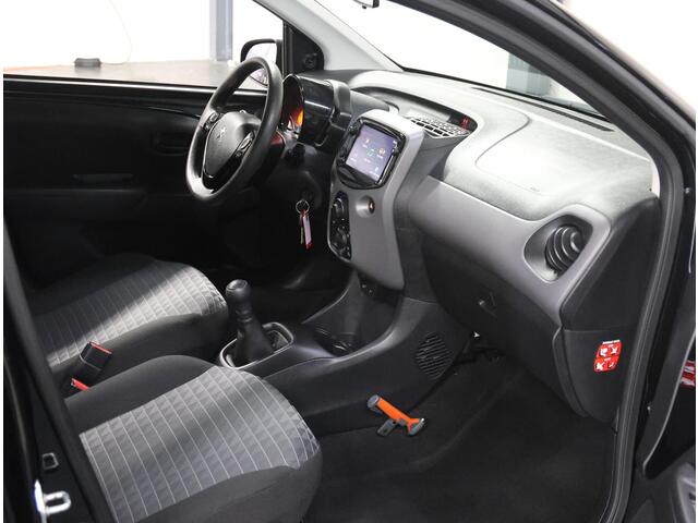 Peugeot 108 1.0 e-VTi Active | 1ste eigenaar | AppleCarplay/AndroidAuto | Airco | Camera | Bluetooth | LED | Start/Stop Systeem | Buitenspiegels elektrisch verstel -en verwarmbaar | DAB Radio | Isofix |