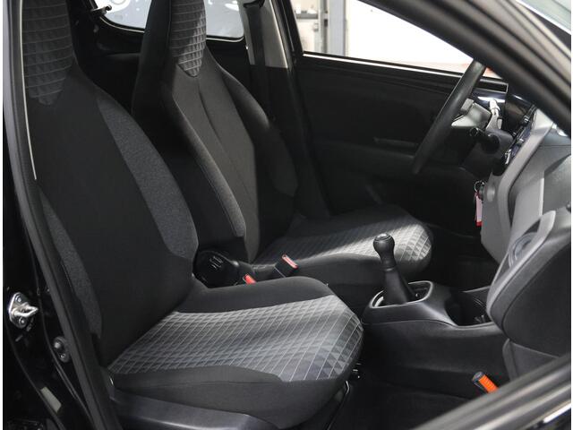 Peugeot 108 1.0 e-VTi Active | 1ste eigenaar | AppleCarplay/AndroidAuto | Airco | Camera | Bluetooth | LED | Start/Stop Systeem | Buitenspiegels elektrisch verstel -en verwarmbaar | DAB Radio | Isofix |