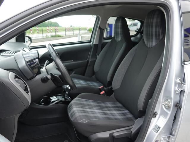 Peugeot 108 1.0 e-VTi AUTOMAAT Allure NAP | CLIMA | TREKH. | LMV | CARPLAY