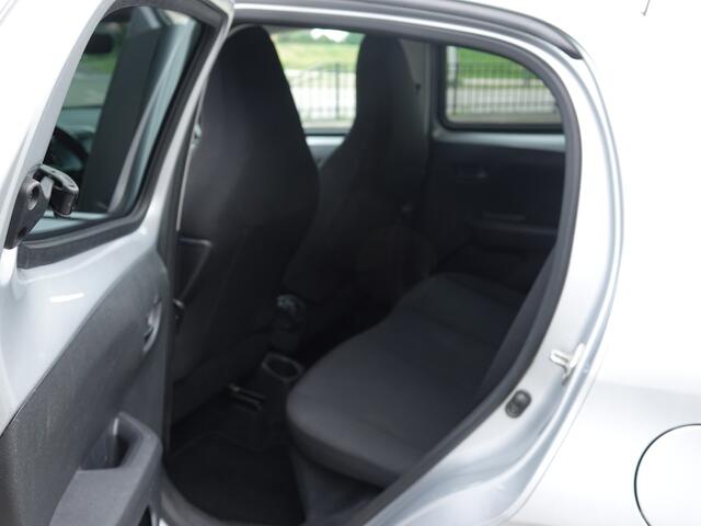 Peugeot 108 1.0 e-VTi AUTOMAAT Allure NAP | CLIMA | TREKH. | LMV | CARPLAY