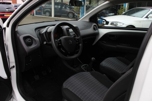 Peugeot 108 "Active" Airco - bluetooth !!!