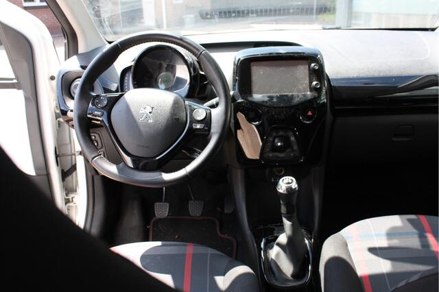 Peugeot 108 Luxe 1.2 Puretech GT-Line Een sportieve auto voor jaren plezier.