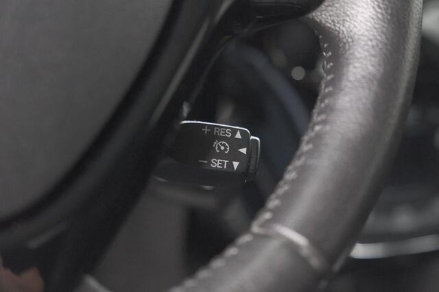Peugeot 108 1.0 e-VTi Allure | Camera | Climate Control | Apple Carplay | 15 Inch Lichtmetalen Velgen