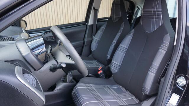 Peugeot 108 1.0 e-VTi Active 5 drs Airco Bluetooth *NL auto* Led Elek pakket *71713km*