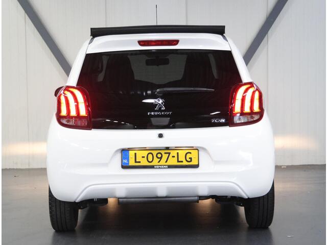 Peugeot 108 1.0 72PK Allure Top! | 1ste eigenaar | Vouwdak/Cabrio | AppleCarplay/AndroidAuto | Climate Control | Camera | Bluetooth | LED | Start/Stop Systeem | Buitenspiegels elektrisch verstel -en verwarmbaar | 15"LMV | Isofix | Privacy Glass |