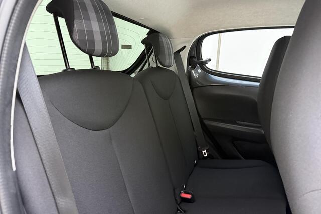 Peugeot 108 1.0 e-VTi Active | 72PK | 5-Deurs | Airco | Bluetooth | Multifunctioneel Stuurwiel | Privacy Glas | Elektrische Ramen Voor |