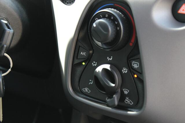 Peugeot 108 "Active" Airco - LED - bluetooth !!!