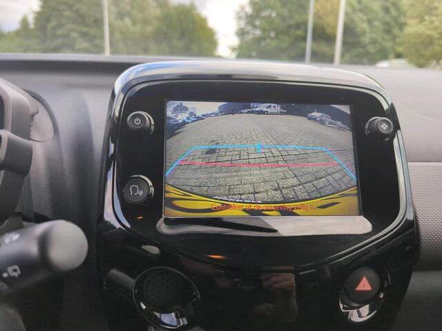 Peugeot 108 1.0 e-VTi Allure ALL-INRIJKLAARPRIJS/Camera/Apple Carplay/Climate Controle/Donker getint glas