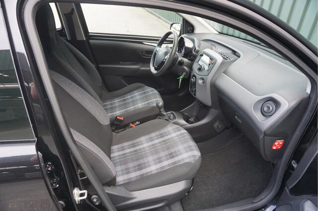 Peugeot 108 1.0 e-VTi Active 5-drs + Airco/ Bluetooth/ LED/ Garantie!