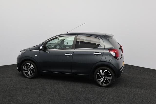 Peugeot 108 1.0 e-VTi Allure/ 5-Drs/ Camera/ Apple + Android/ Clima/ Media-Scherm/ Elek. pakket/ Isofix/ Bluetooth/ Multi. LEDER. Stuur/ Mistl./ 15'' LMV/ Chroom/ Extra getint glas.