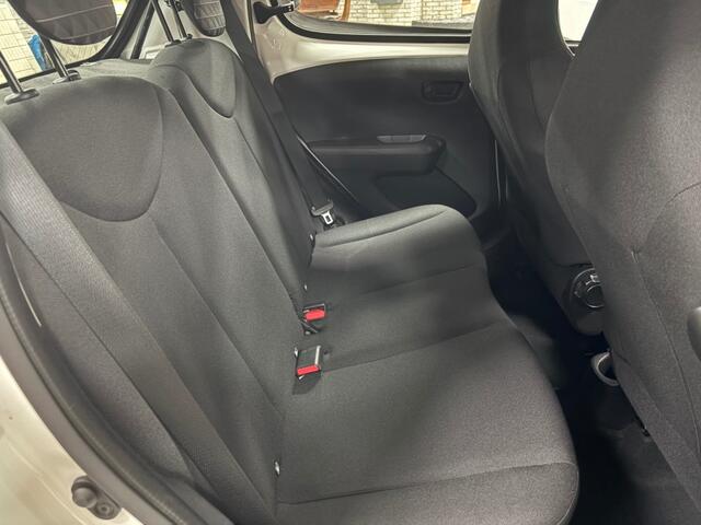Peugeot 108 1.0 E-VTI STYLE / AIRCO / BLUETOOTH / DAB RADIO / USB / AUX