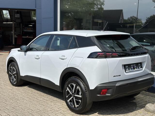 Peugeot 2008 1.2 Turbo 100 PK Active | Demo Auto van 2024 | Nieuwste Model | Stoelverwarming | Navigatie via Telefoon | Apple Carplay - Android Auto Draadloos | LED Verlichting | Multifunctioneel Stuurwiel | Parkeersensoren | Climate Control | Cruise Control |