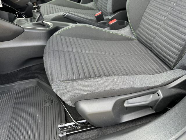Peugeot 2008 1.2 Turbo 100 PK Active | Demo Auto van 2024 | Nieuwste Model | Stoelverwarming | Navigatie via Telefoon | Apple Carplay - Android Auto Draadloos | LED Verlichting | Multifunctioneel Stuurwiel | Parkeersensoren | Climate Control | Cruise Control |