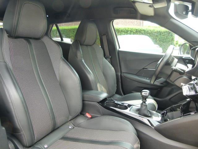 Peugeot 2008 1.2 PureTech GT-Line, 131 PK/DEELS LEER/PARELMOER