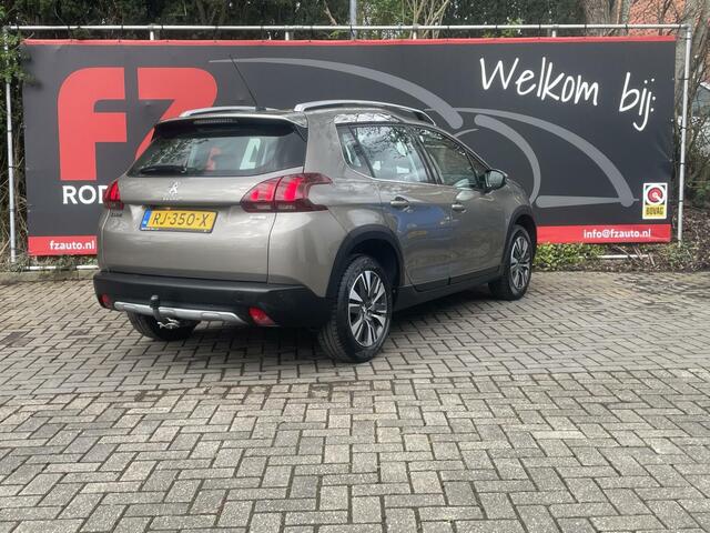 Peugeot 2008 1.2 PureTech Blue Lease Executive