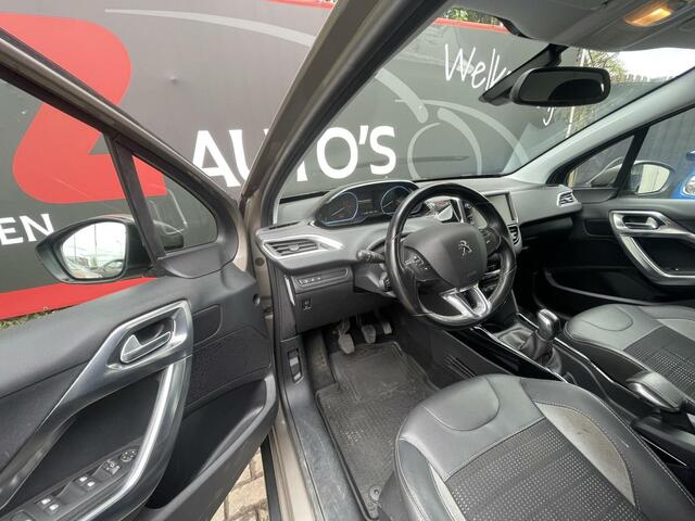 Peugeot 2008 1.2 PureTech Blue Lease Executive