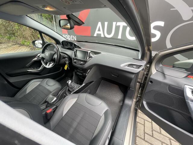 Peugeot 2008 1.2 PureTech Blue Lease Executive