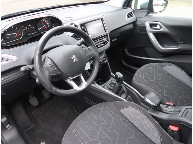 Peugeot 2008 * Panoramadak * Airco * Cuise Control * Logische Kilometer Autopas aanwezig * Vingerhoets; Vierde Generatie Eersteklas Service !