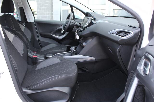 Peugeot 2008 1.2 PureTech Active / Automaat / Carplay / Cruise / N.A.P.
