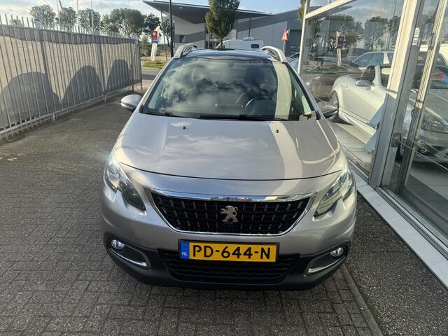 Peugeot 2008 1.2 PureTech Blue Lion | 2e eigenaar | NAP | Panoramadak | Carplay | Airco | Cruise control | Trekhaak | Navigatie |