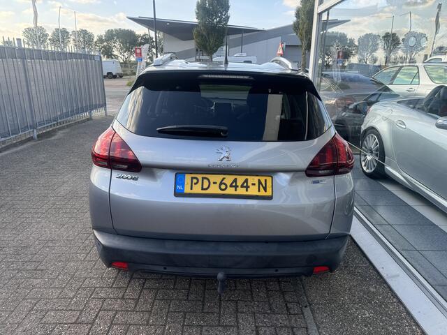 Peugeot 2008 1.2 PureTech Blue Lion | 2e eigenaar | NAP | Panoramadak | Carplay | Airco | Cruise control | Trekhaak | Navigatie |