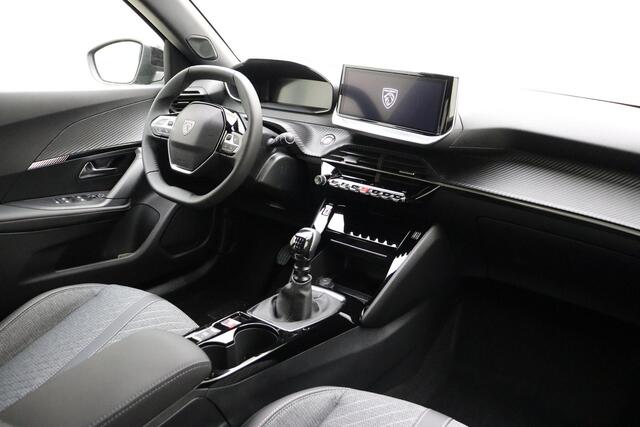 Peugeot 2008 1.2 PureTech 100 Allure | Nieuwe Voorraad | Navigatie | Achteruit Rijcamera | Start/Stop Knop | parkeersensoren Voor/Achter | DAB+ |