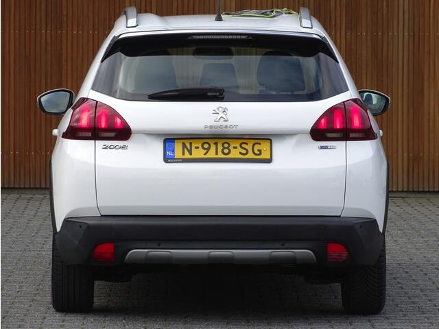Peugeot 2008 1.2 110PK / PureTech Allure /