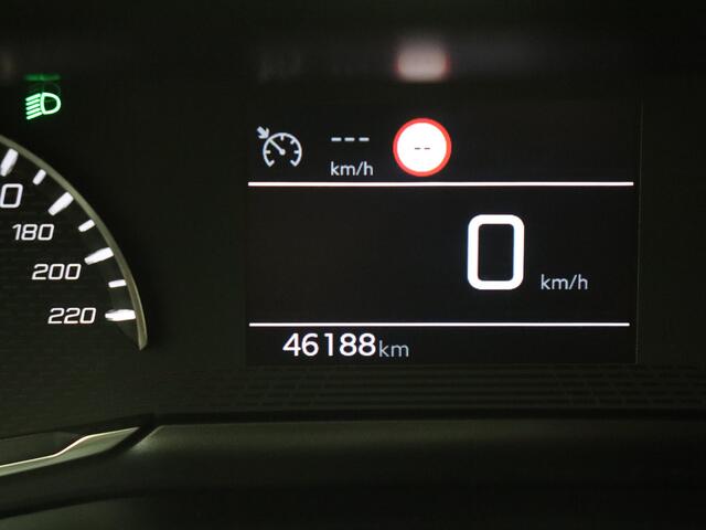 Peugeot 2008 1.2 PureTech Style | Navigatie | Parkeerhulp | Apple Carplay | Climate Control |