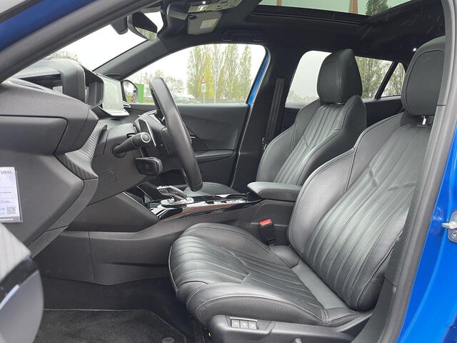 Peugeot 2008 1.2 PureTech GT Pack Automaat | Trekhaak | Panoramadak | Nappa Leder | Stoelverwarming | 360° Camera | Massagestoel | Rijklaarprijs!