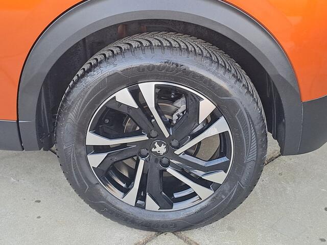 Peugeot 2008 1.2 PureTech Allure Pack Automaat | PArkeersensoren | Lane Assist | Lichtmetalen wielen