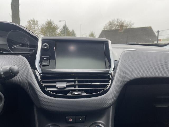 Peugeot 2008 1.2 PureTech Blue Lion | Panoramadak | Full Options | Trekhaak