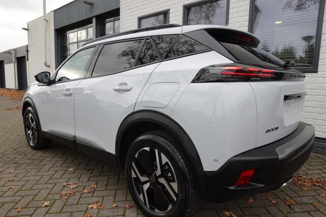 Peugeot 2008 1.2 Puretech Automaat NIEUW MODEL