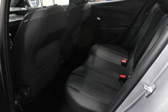Peugeot 2008 1.2 100PK ALLURE NAVIGATIE | APPLE CARPLAY/ANDROID AUTO | DAB RADIO | LED | PARKEERSENSOREN | ACHTERUIRIJCAMERA | DODEHOEKDETECTIE | CAMERA VOOR | ADAPTIVE CRUISECONTROL | 3D-COCKPIT | ZWARTE DAKRAILS | 17" LICHTMETAAL |