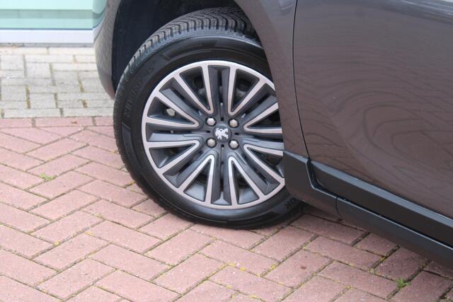 Peugeot 2008 1.2 PureTech Blue Lion