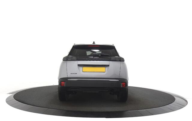 Peugeot 2008 1.2 PureTech 100 Allure Camera V+A / Navigatie / 4 Season banden