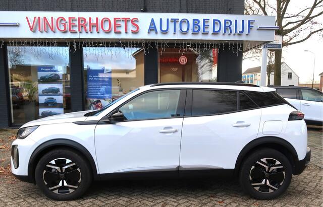 Peugeot 2008 130 Pk benzine * AUTOMAAT * EAT8 * Super Luxe en Sportieve Allure uitvoering * Draadloos Google Maps Navigatie & Spotify via eigen telefoon * Keyless Entry & Start Button * Climate & Cruise Control * L.M. Velgen * Achteruitrij Camera * Vingerhoets; Vierde