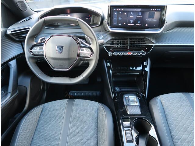 Peugeot 2008 130 Pk benzine * AUTOMAAT * EAT8 * Super Luxe en Sportieve Allure uitvoering * Draadloos Google Maps Navigatie & Spotify via eigen telefoon * Keyless Entry & Start Button * Climate & Cruise Control * L.M. Velgen * Achteruitrij Camera * Vingerhoets; Vierde