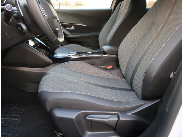 Peugeot 2008 130 Pk benzine * AUTOMAAT * EAT8 * Super Luxe en Sportieve Allure uitvoering * Draadloos Google Maps Navigatie & Spotify via eigen telefoon * Keyless Entry & Start Button * Climate & Cruise Control * L.M. Velgen * Achteruitrij Camera * Vingerhoets; Vierde