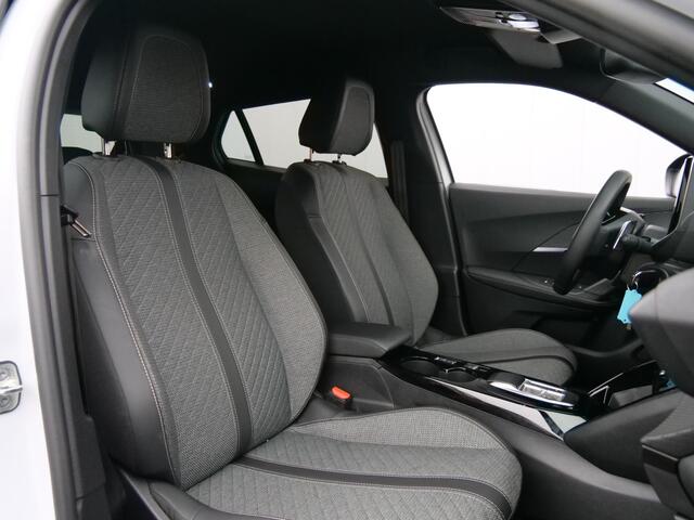 Peugeot 2008 1.2 PureTech Allure 130 Pk Automaat Navigatie / DAB / Camera / Apple Carplay