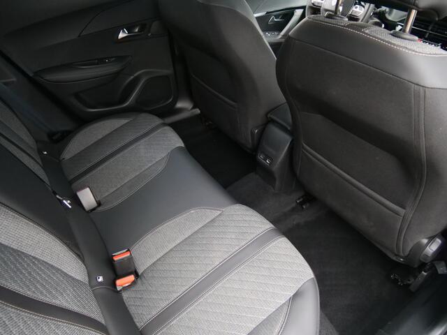 Peugeot 2008 1.2 PureTech Allure 130 Pk Automaat Navigatie / DAB / Camera / Apple Carplay
