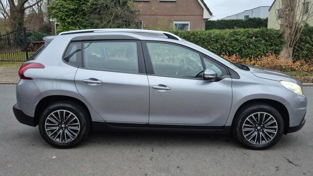Peugeot 2008 1.2 Pure Tech Allure*Trekhaak*Navigatie*