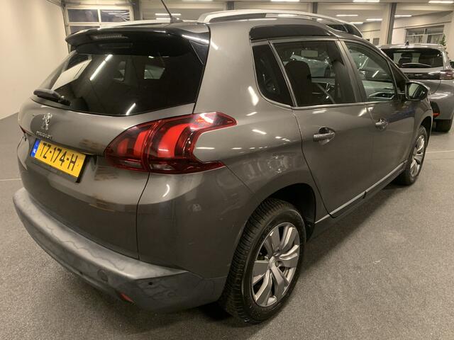 Peugeot 2008 1.2 PureTech Style NAVIGATIE-AIRCO-PARKEERSENSOREN-LICHT METALEN VELGEN
