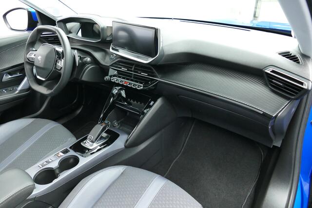 Peugeot 2008 1.2 130pk Allure. Panodak, Virt Cockpit, Led Koplampen, Stoelverw, Navi, Camera