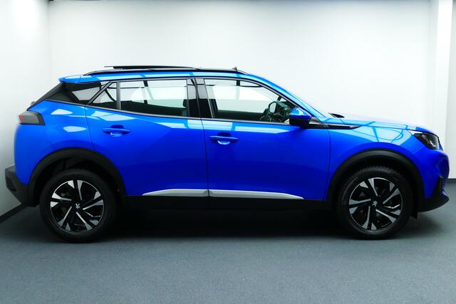Peugeot 2008 1.2 130pk Allure. Panodak, Virt Cockpit, Led Koplampen, Stoelverw, Navi, Camera