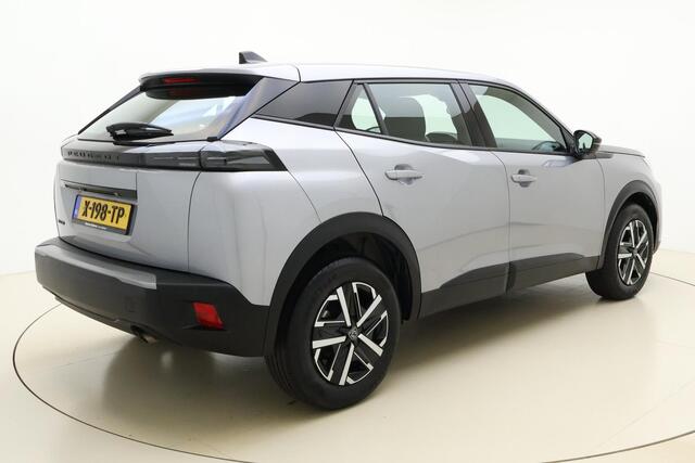 Peugeot 2008 1.2 PureTech 100 Active | Navigatie | Climate control | Camera | Cruise control | Hoge instap | LED Verlichting