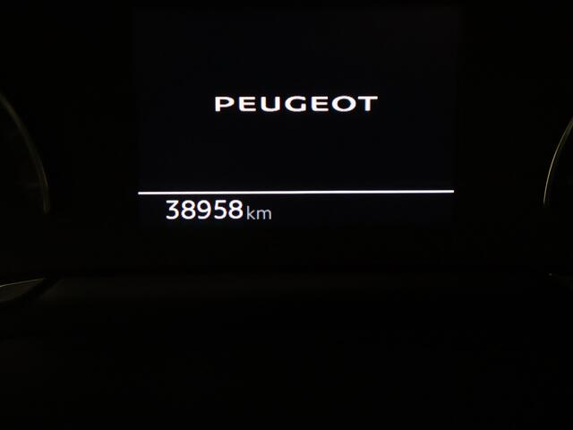 Peugeot 2008 1.2 100PK Allure Pack | Climate control | Parkeerhulp | Luxe Uitvoering |