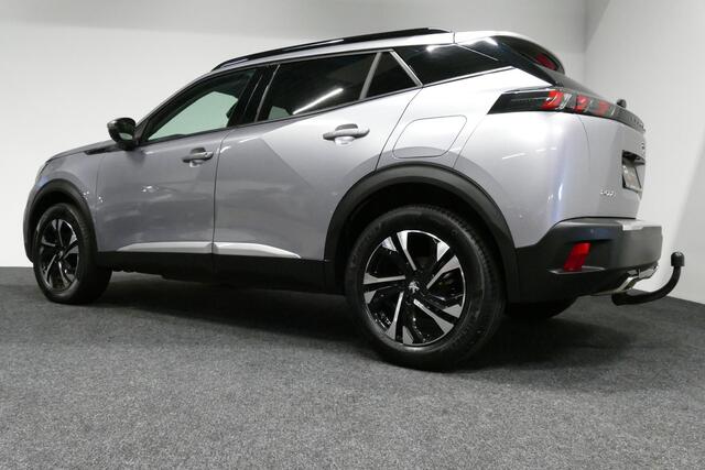 Peugeot 2008 1.2 PureTech Allure / Navigatie / Stoelverwarming / Trekhaak / Adaptive Cruise Control / Achteruitrijcamera / Digitaal instrumentenpaneel / PDC / Privacy glas / Mirror Link