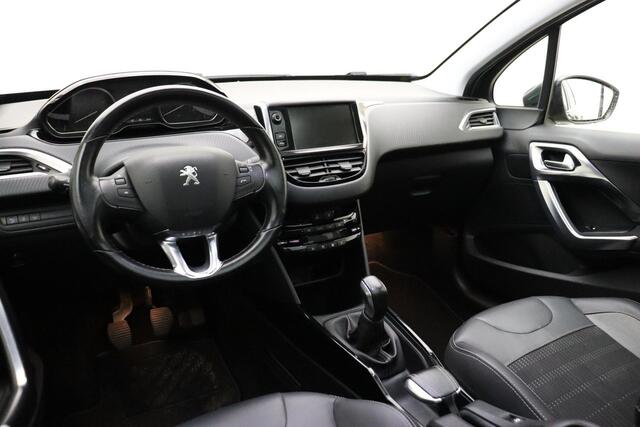 Peugeot 2008 1.2 PureTech 110pk Allure | Panoramadak | Achteruitrijcamera | Navigatie | DAB+ | Apple Carplay / Android Auto | Trekhaak