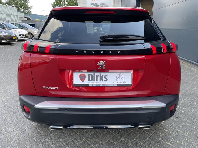 Peugeot 2008 130pk Allure Pack (Camera - Navigatie via APP - i-cockpit - Automatische Airco - Parkeersensoren V+A)